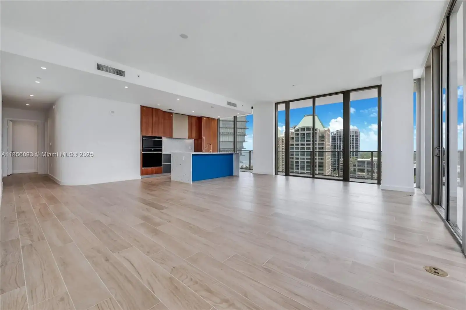 2678 Tigertail Ave # 1501, Miami FL 33133 photo 3