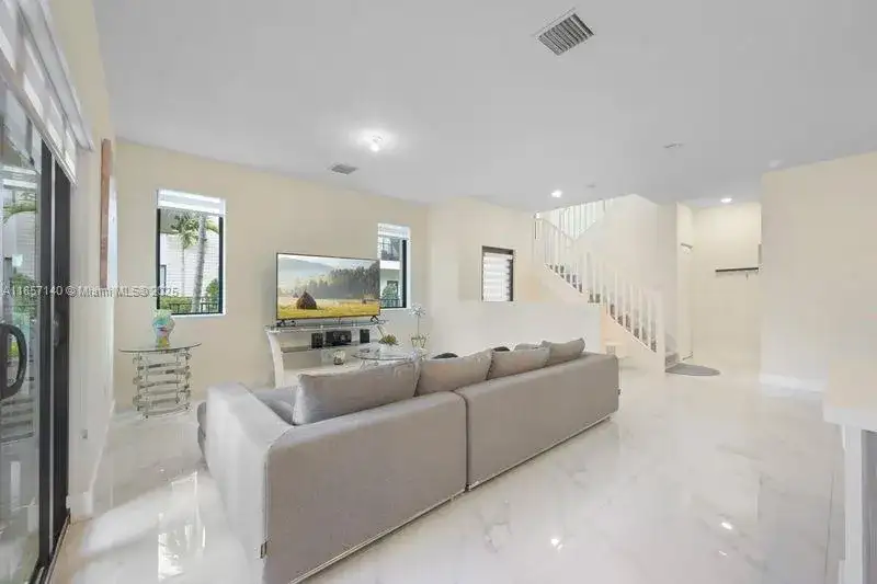 4712 NW 83rd Ave # 0, Doral FL 33166 photo 3