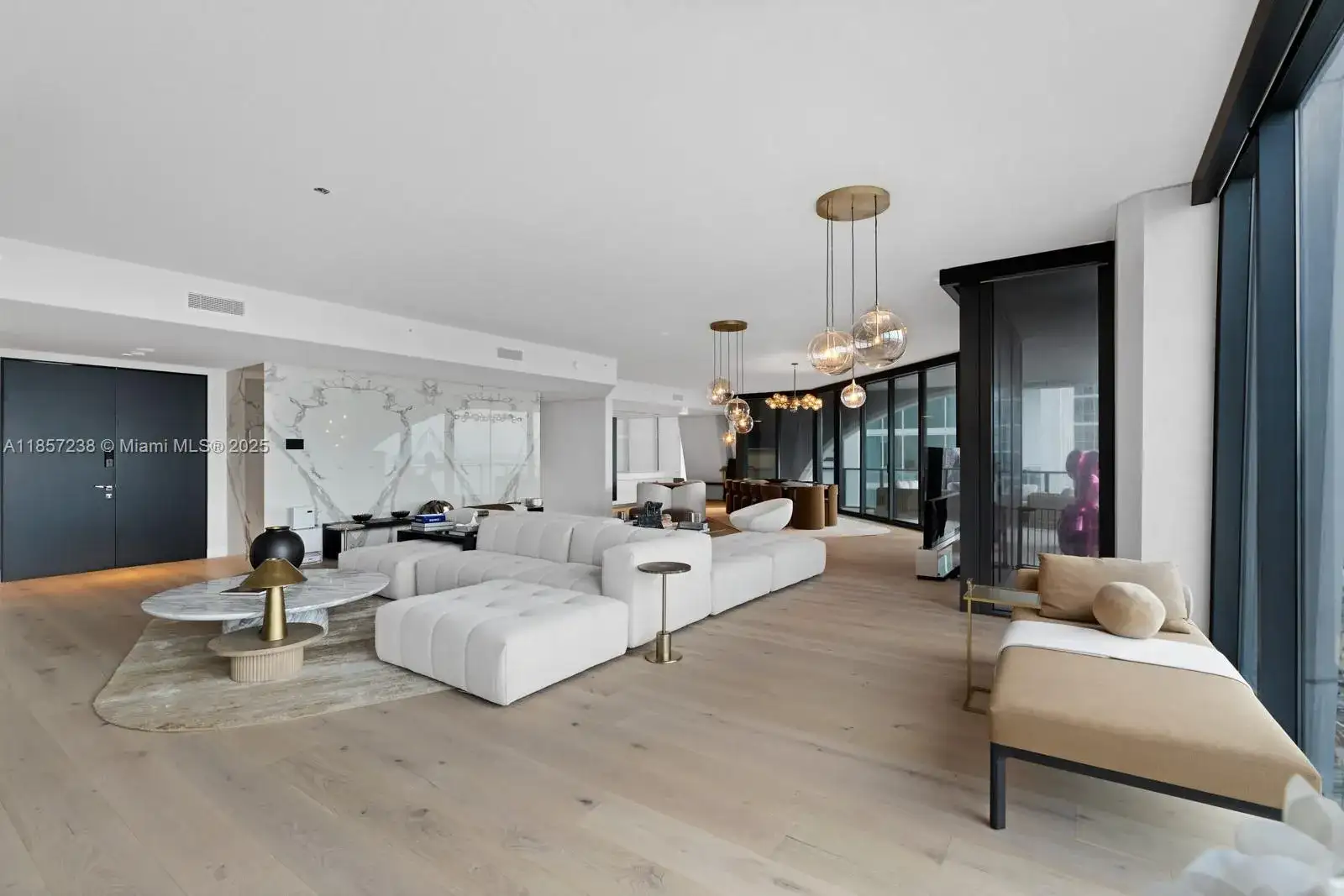 1000 Biscayne Blvd # 2402, Miami FL 33132 photo 4