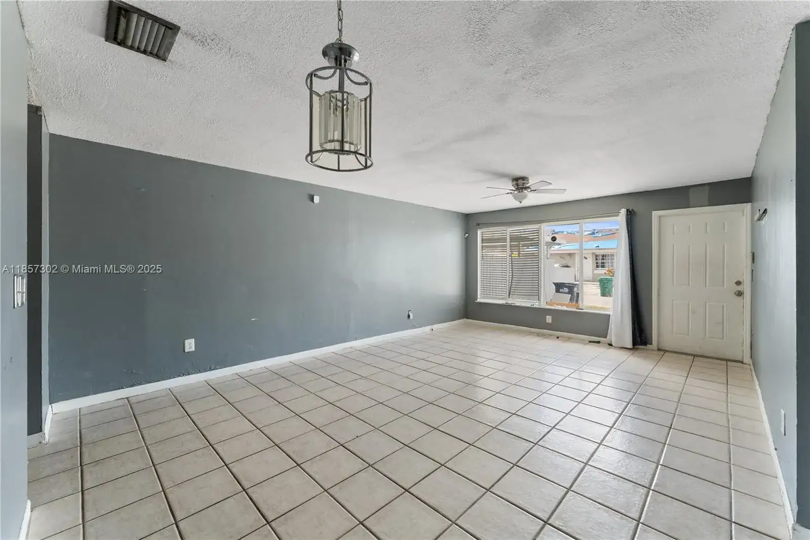 18602 NW 46th Ave, Miami Gardens FL 33055 photo 3
