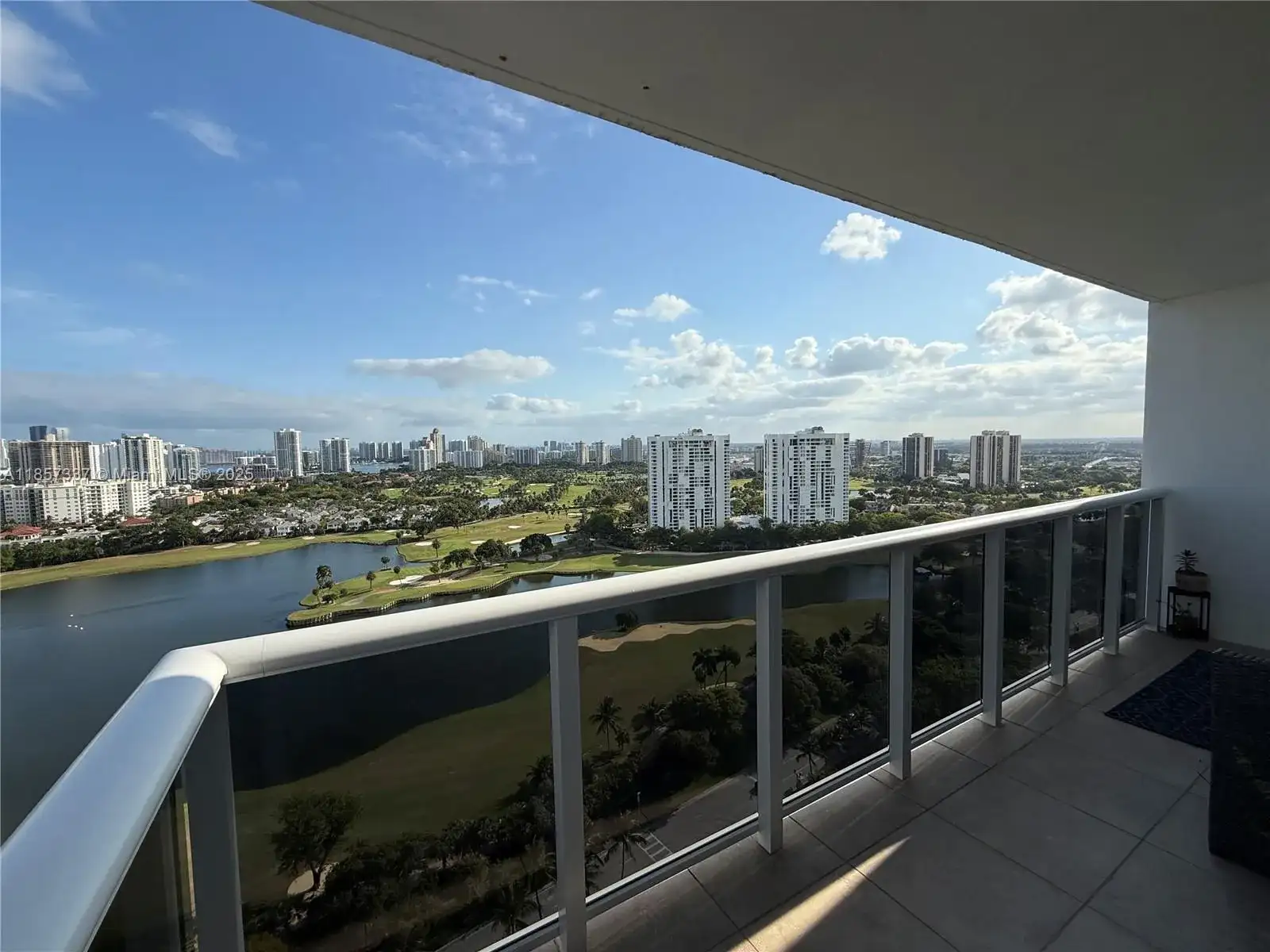 3625 N Country Club Dr, Aventura FL 33180 photo 2