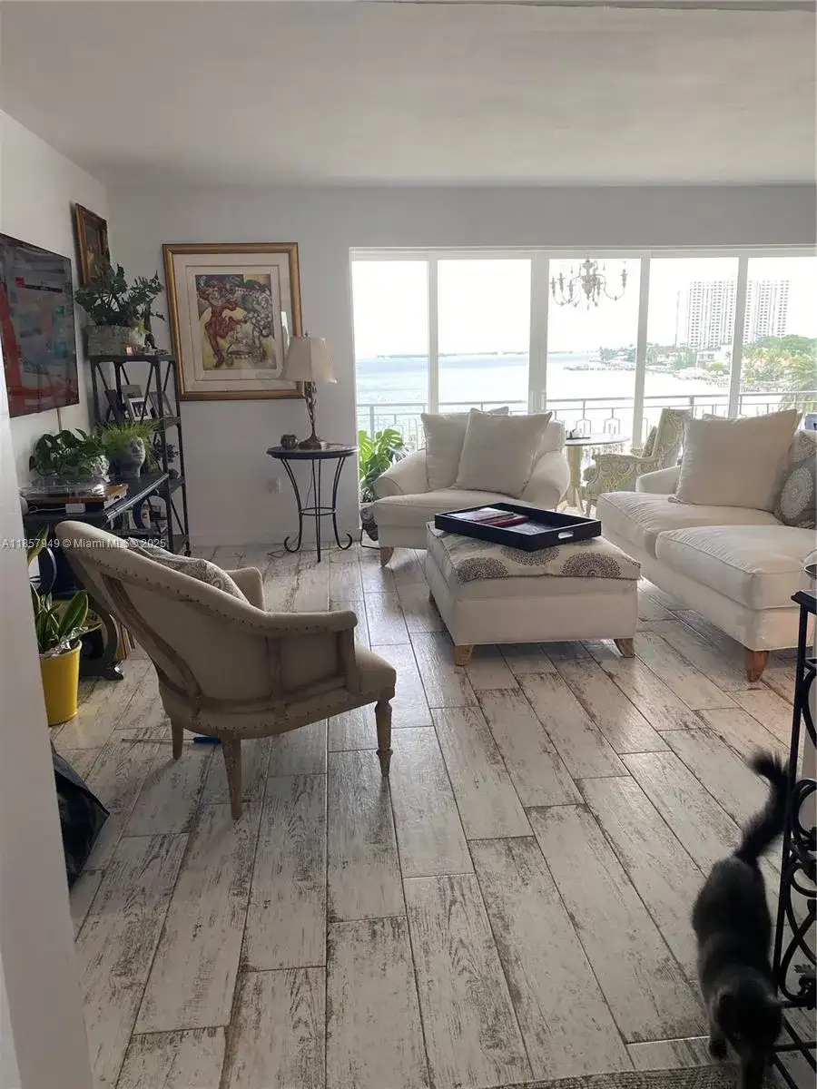11111 Biscayne Blvd # 5D, Miami FL 33181 photo 2