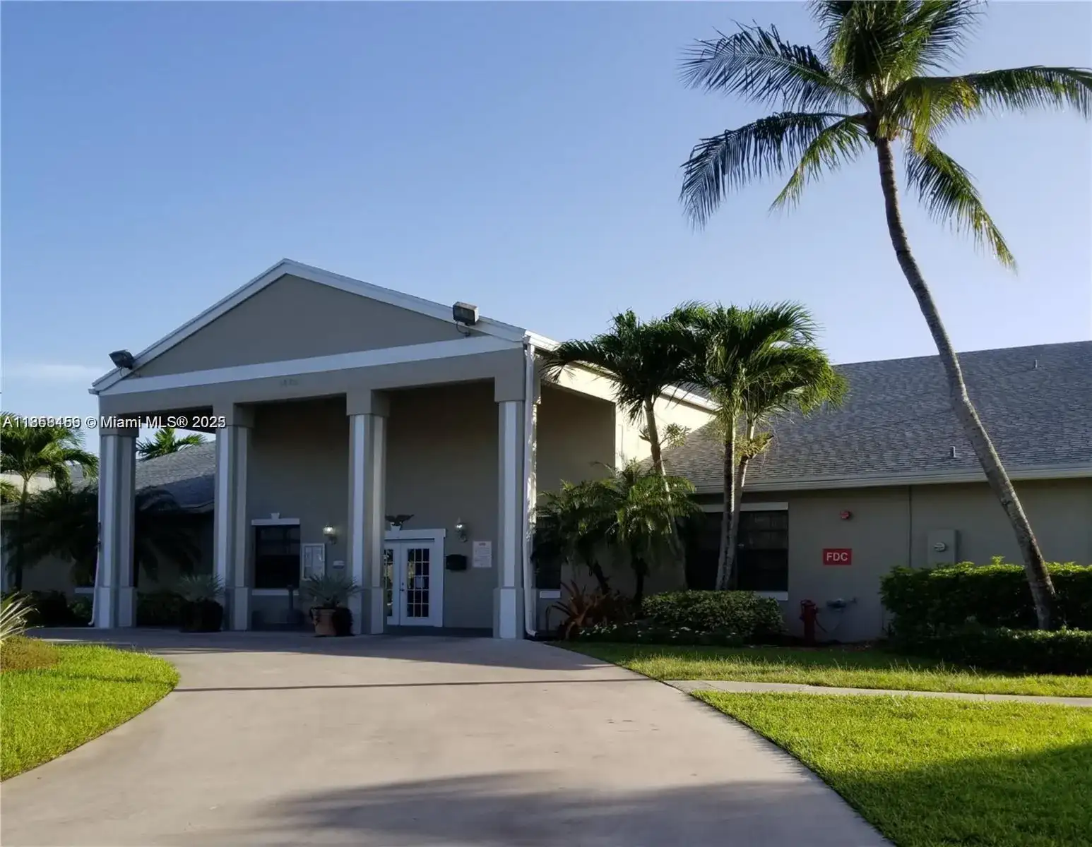 889 Hamilton Dr # 889I, Homestead FL 33034 photo 2