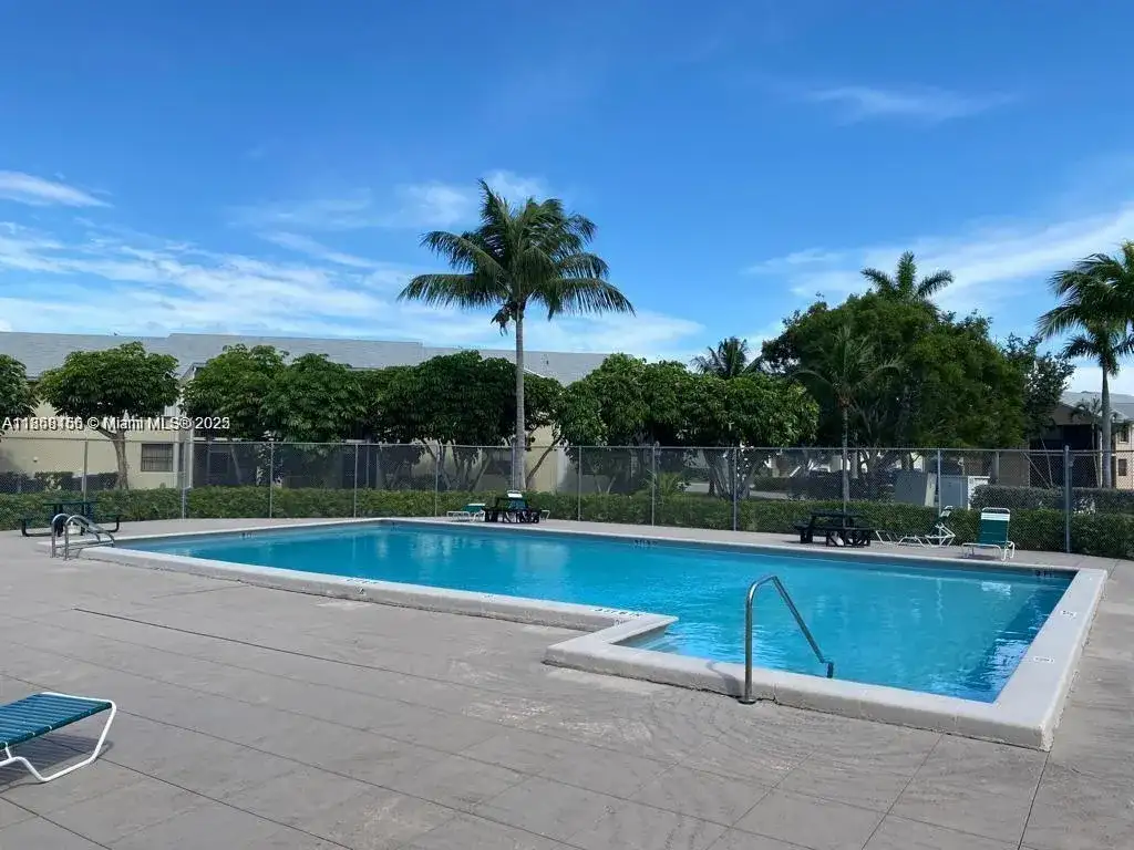889 Hamilton Dr # 889I, Homestead FL 33034 photo 4