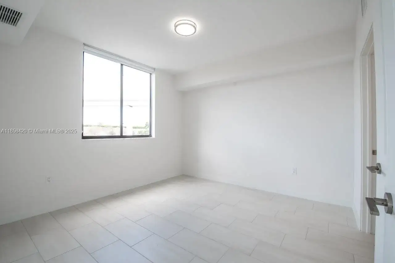 3645 NW 36th St # 515, Miami FL 33142 photo 4