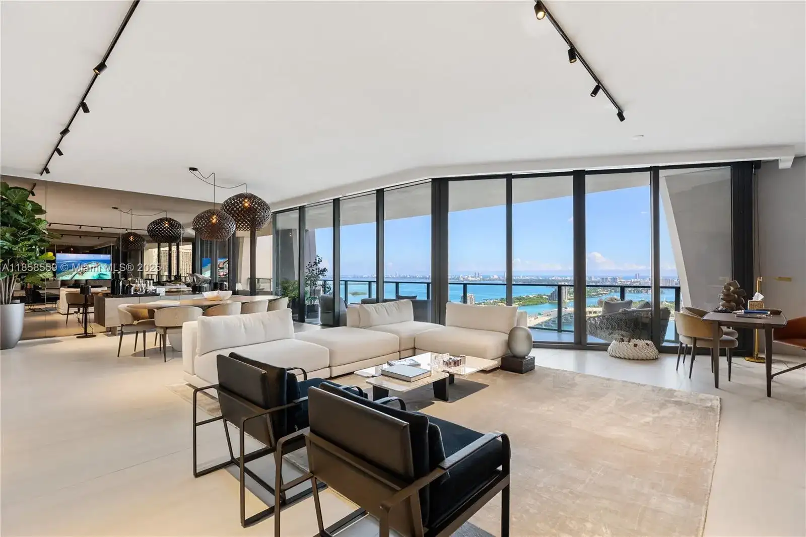 1000 Biscayne Blvd # 3502, Miami FL 33132 photo 2