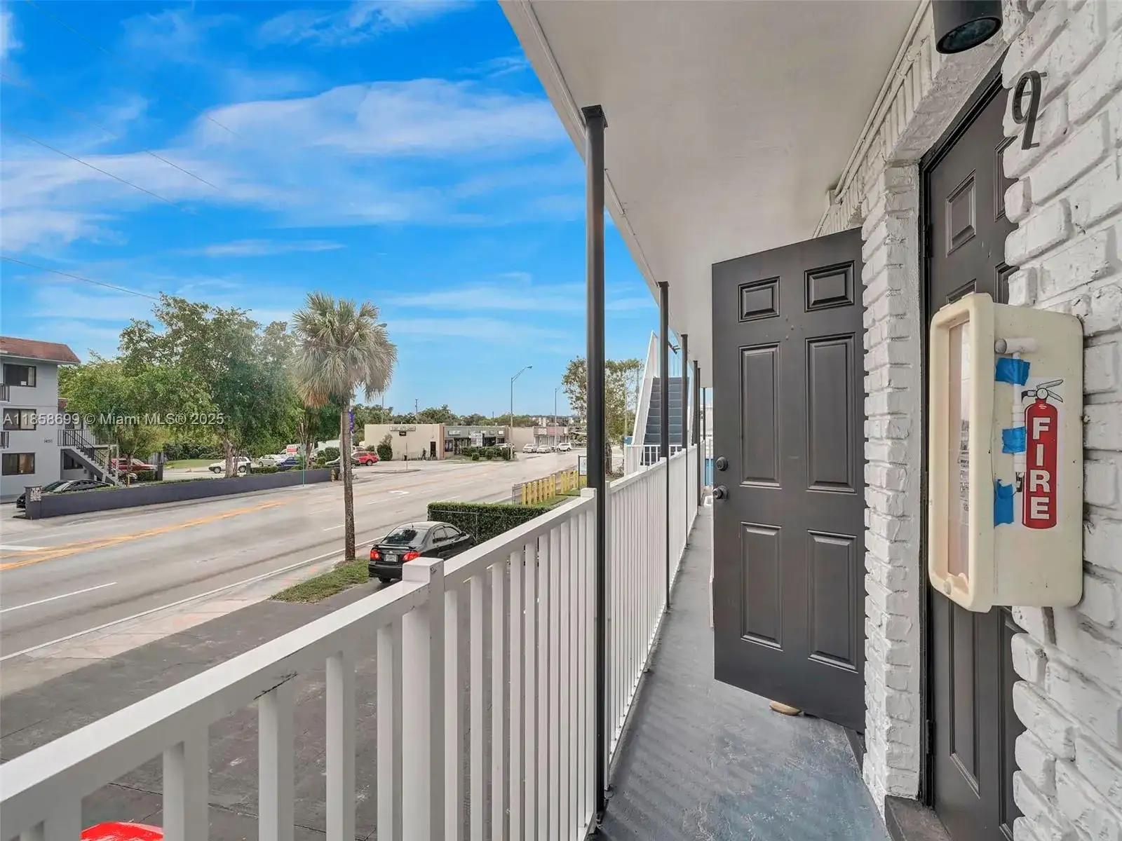 14190 W Dixie Hwy # 11, North Miami FL 33161 photo 3