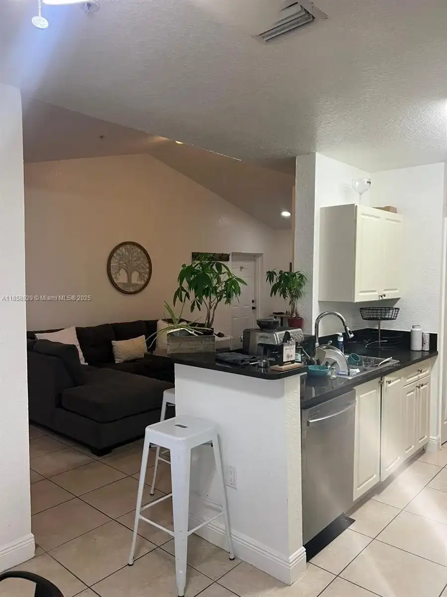 20930 SW 87th Ave # 303, Cutler Bay FL 33189 photo 2