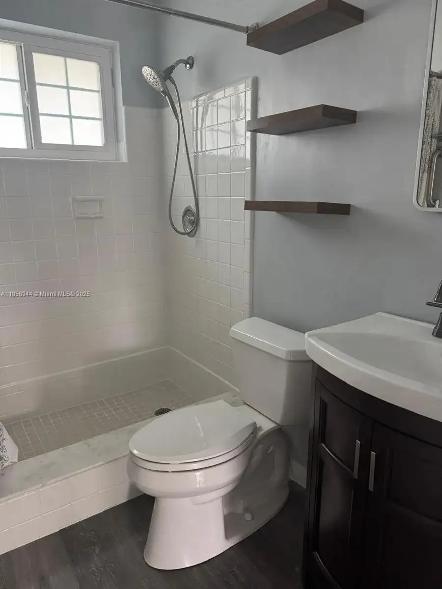 141 NW 72 WAY # A, Pembroke Pines FL 33024 photo 3