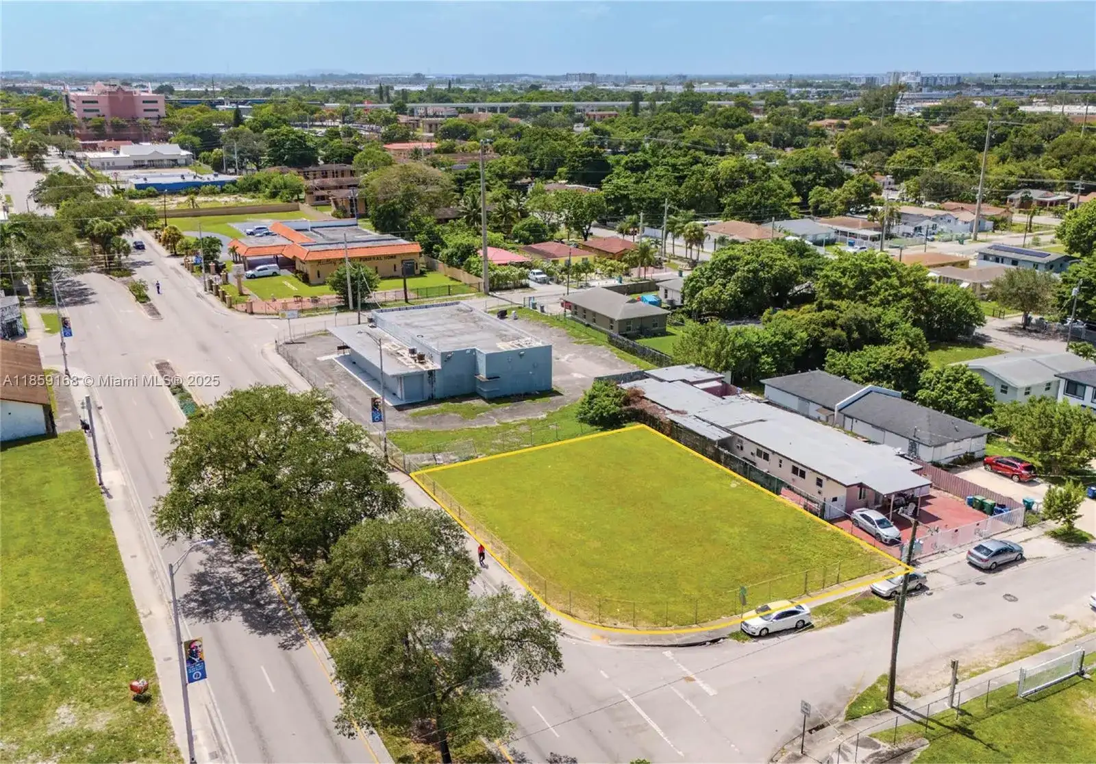 2263 NW 62nd St, Miami FL 33147 photo 2