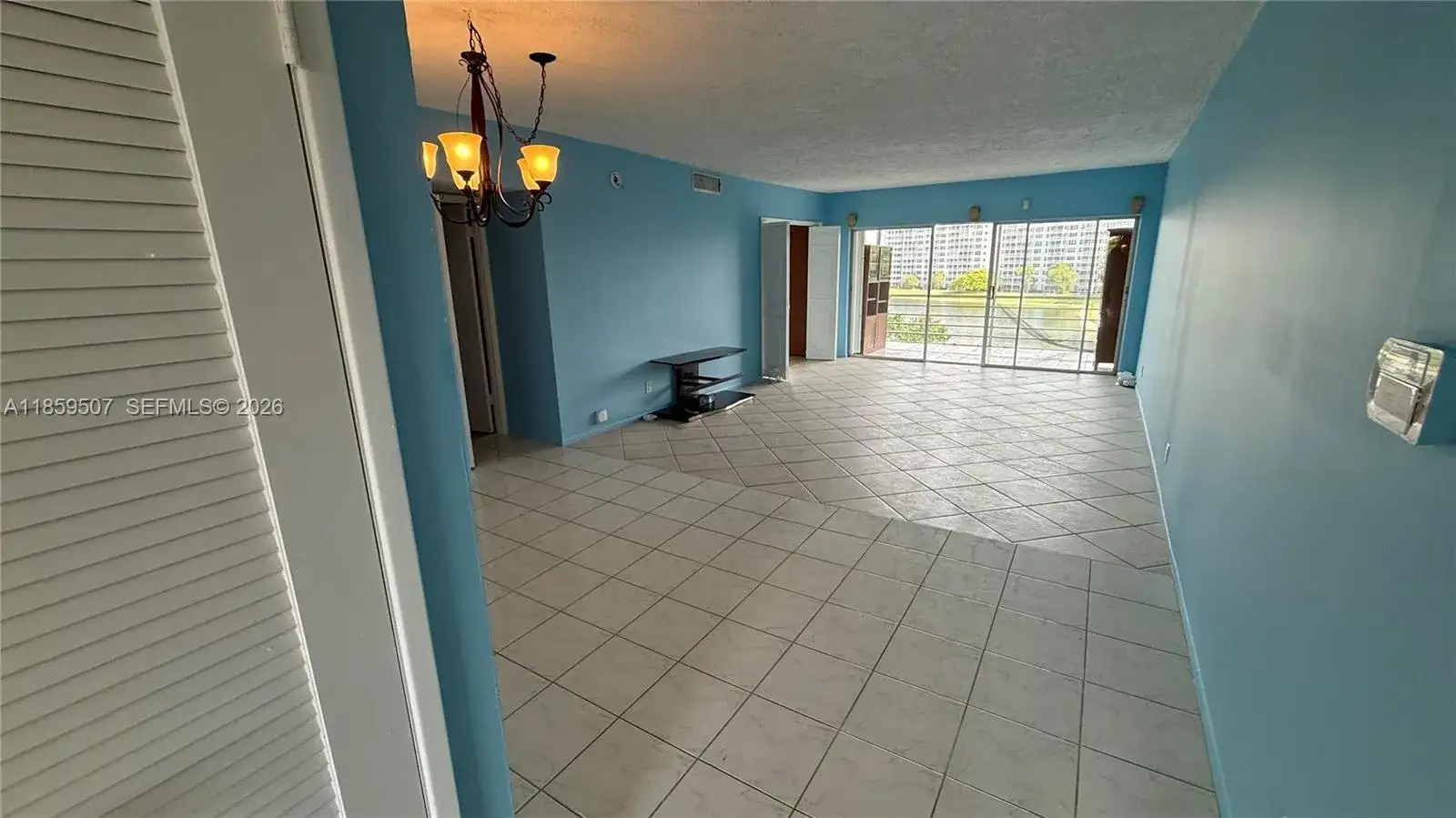 2671 S Course Dr # 403, Pompano Beach FL 33069 photo 4
