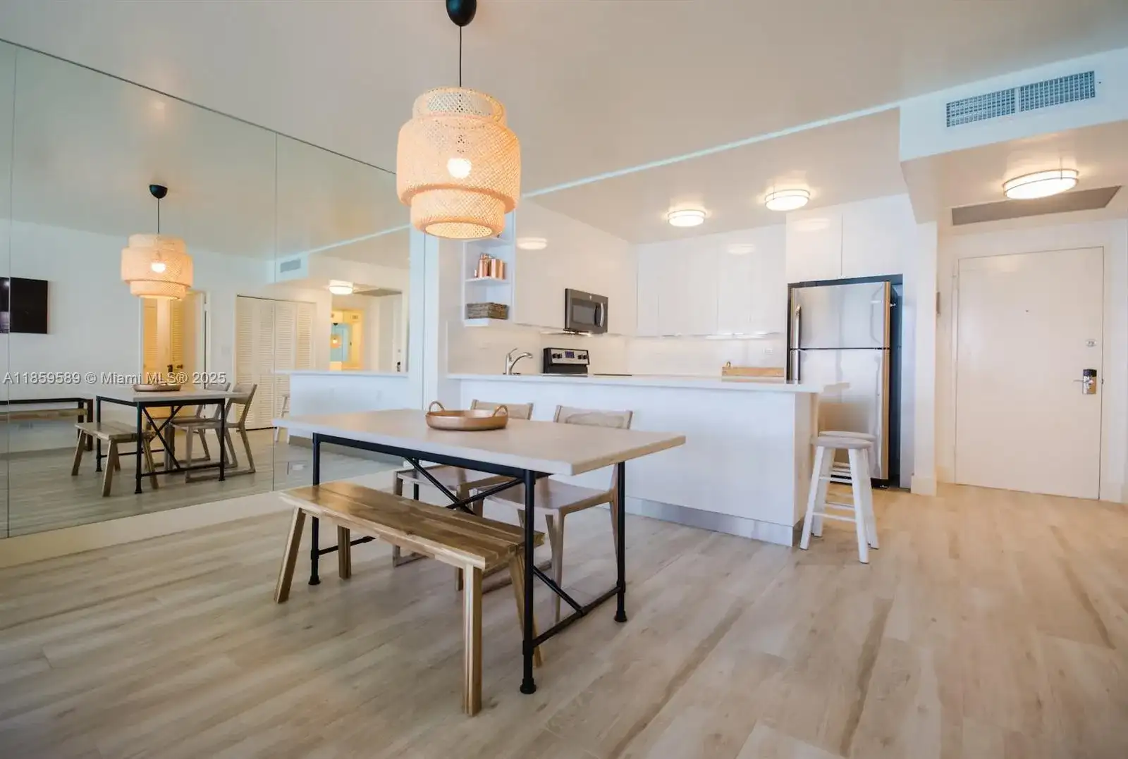5601 Collins Ave # 1204, Miami Beach FL 33140 photo 2