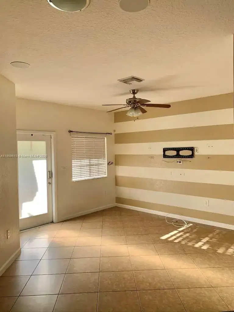 27321 SW 140th Ct, Homestead FL 33032 photo 2