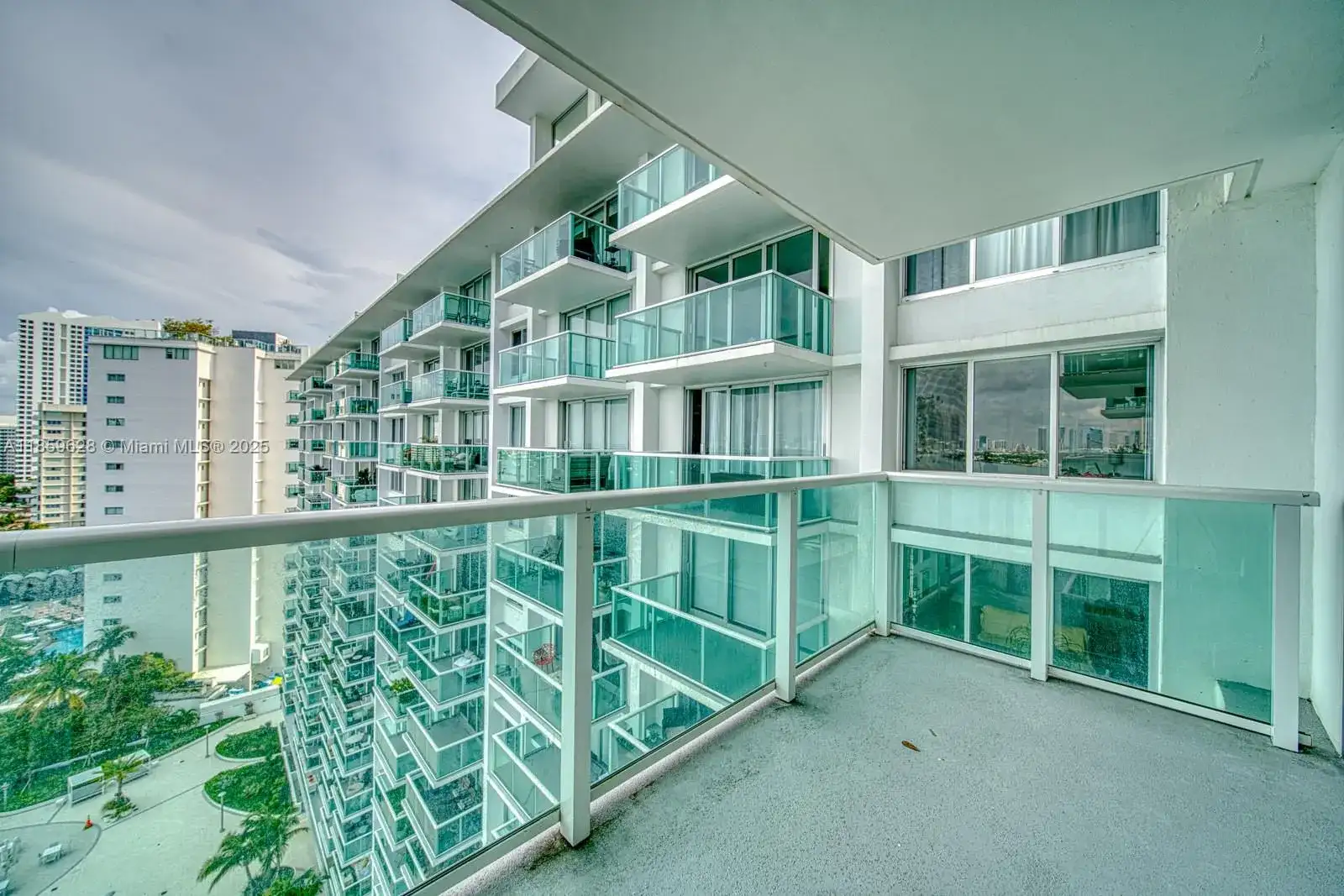1000 West Ave # 1423, Miami Beach FL 33139 photo 2