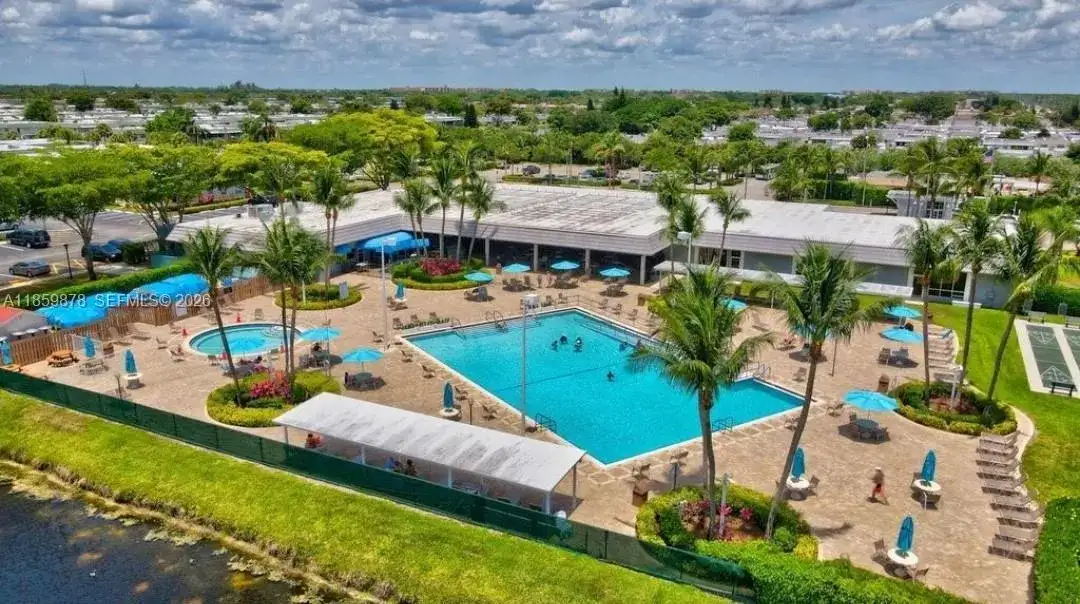 303 Burgundy G # 303, Delray Beach FL 33484 photo 3