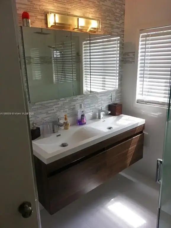 758 NE 95th St, Miami Shores FL 33138 photo 4
