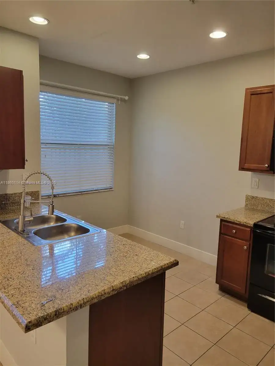 2851 W Prospect Rd # 405, Tamarac FL 33309 photo 5