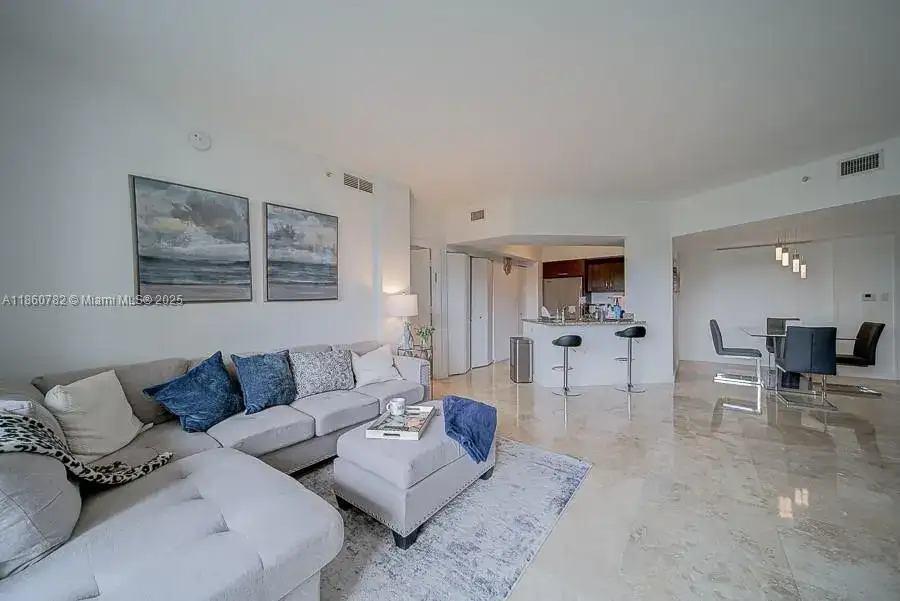 19900 E Country Club Dr # 308, Aventura FL 33180 photo 3