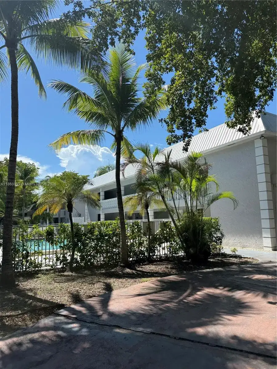 17255 SW 95th Ave # 445, Palmetto Bay FL 33157 photo 2