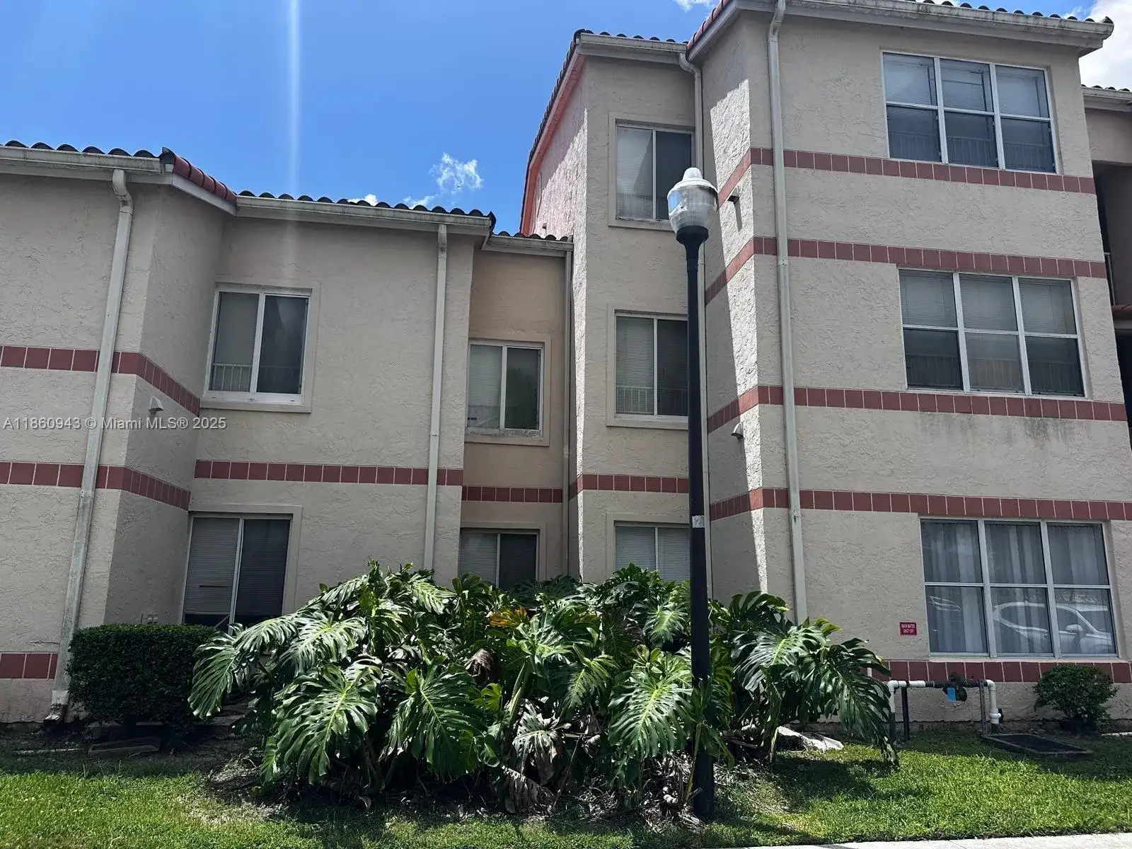 3310 N Pinewalk Dr N # 1814, Margate FL 33063 photo 2