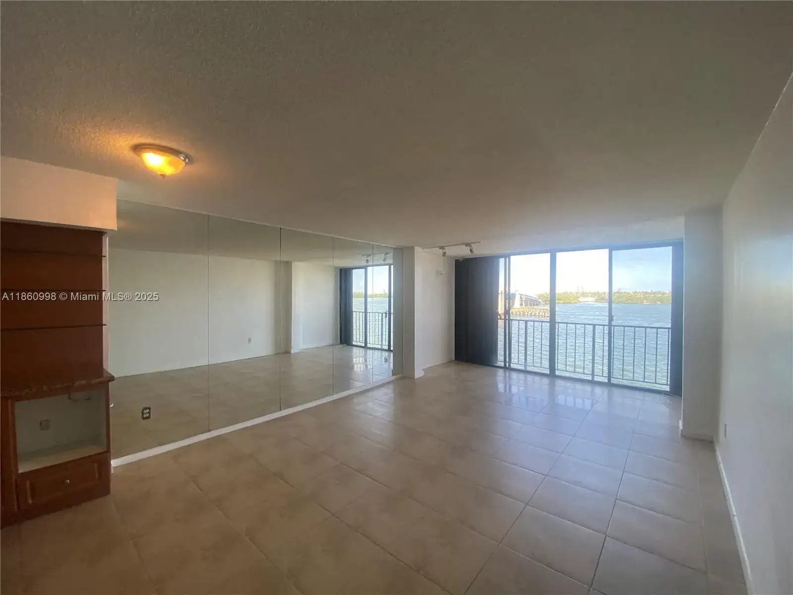 7899 NE Bayshore Ct # 3D, Miami FL 33138 photo 2