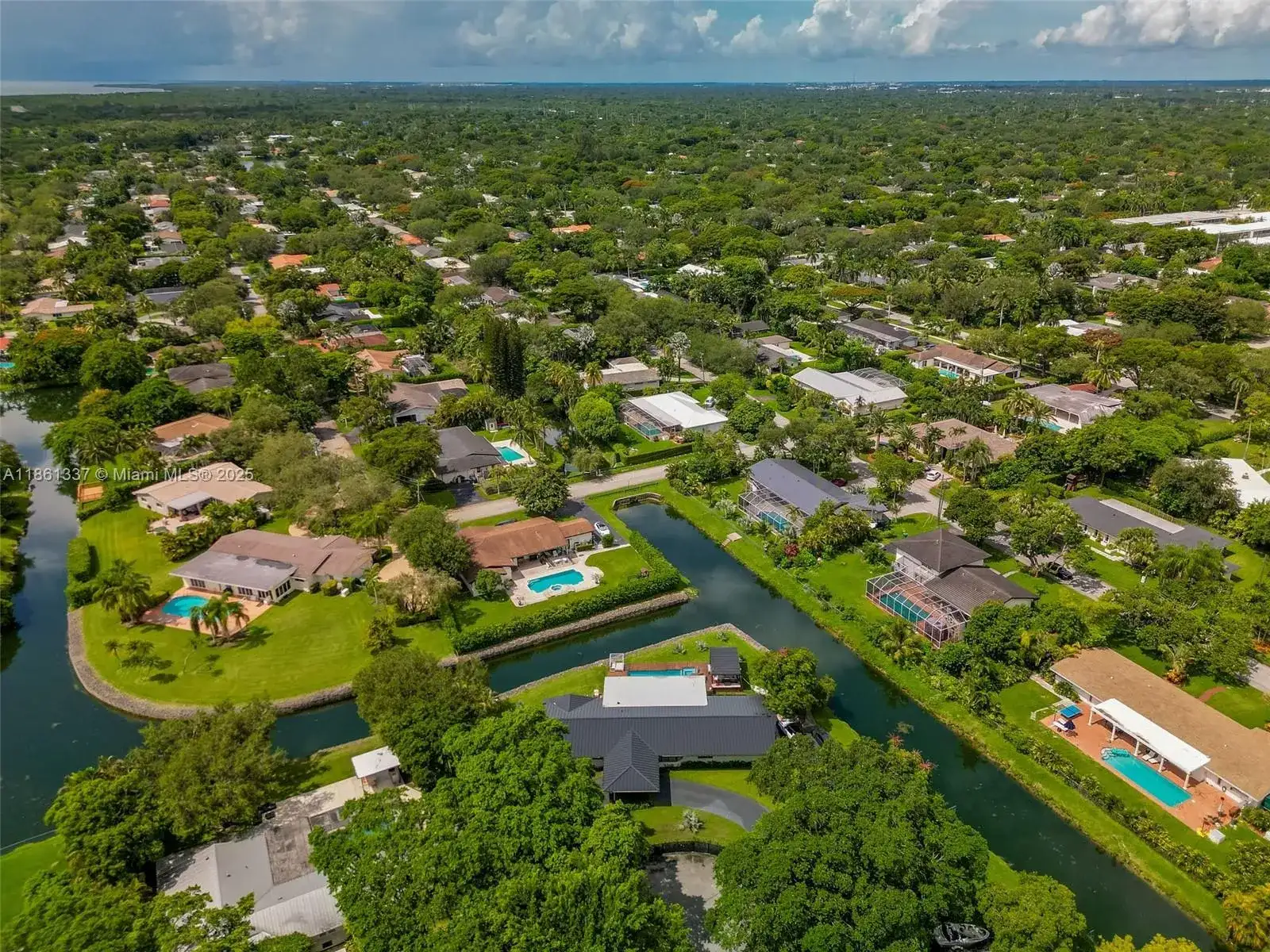 7000 SW 125th St, Pinecrest FL 33156 photo 3