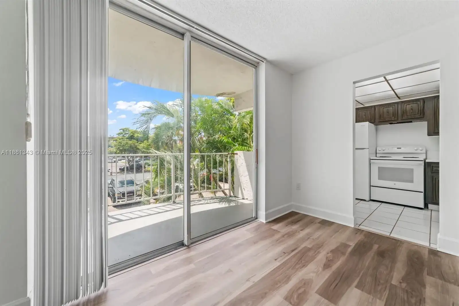 498 NW 165th St Rd # 201, Miami FL 33169 photo 5