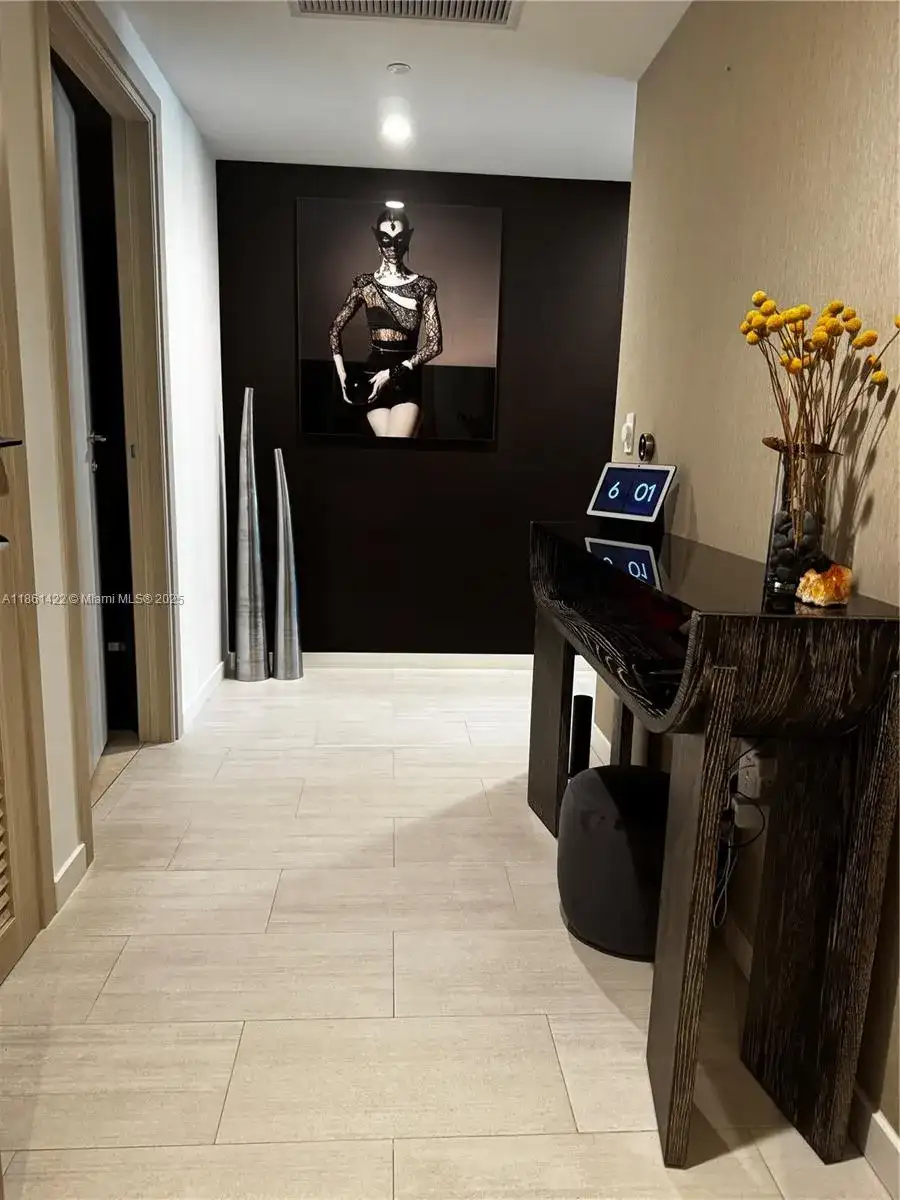 1000 Brickell Plz # 2301, Miami FL 33131 photo 3