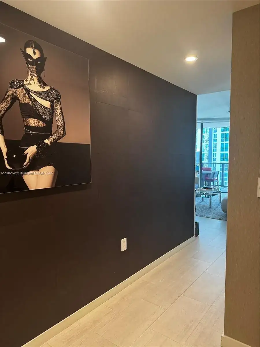 1000 Brickell Plz # 2301, Miami FL 33131 photo 4