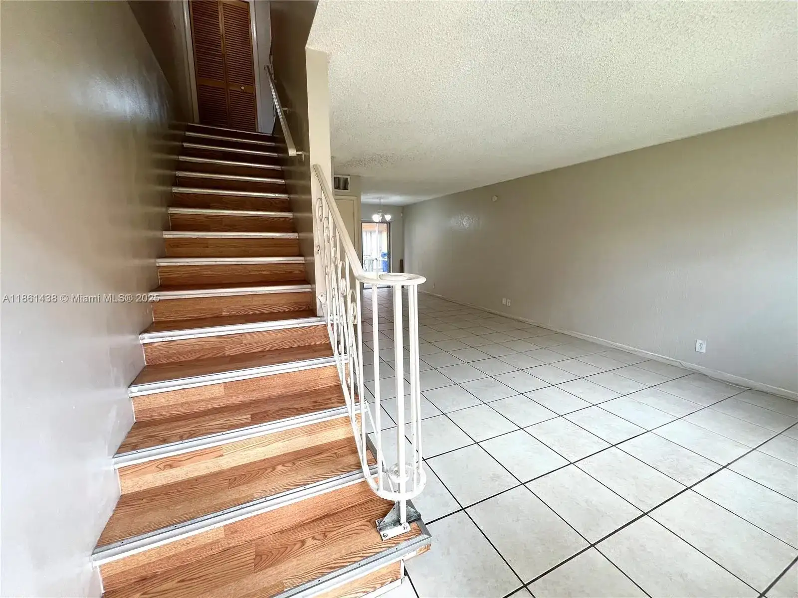 2562 NW 52nd Ave # B18, Lauderhill FL 33313 photo 3