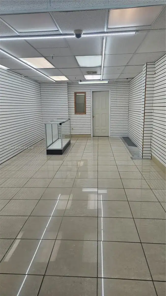 777 NW 72nd Ave # 1109, Miami FL 33126 photo 2