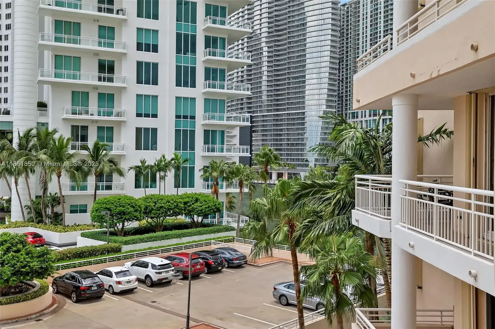 888 Brickell Key Dr # 500, Miami FL 33131 photo 4