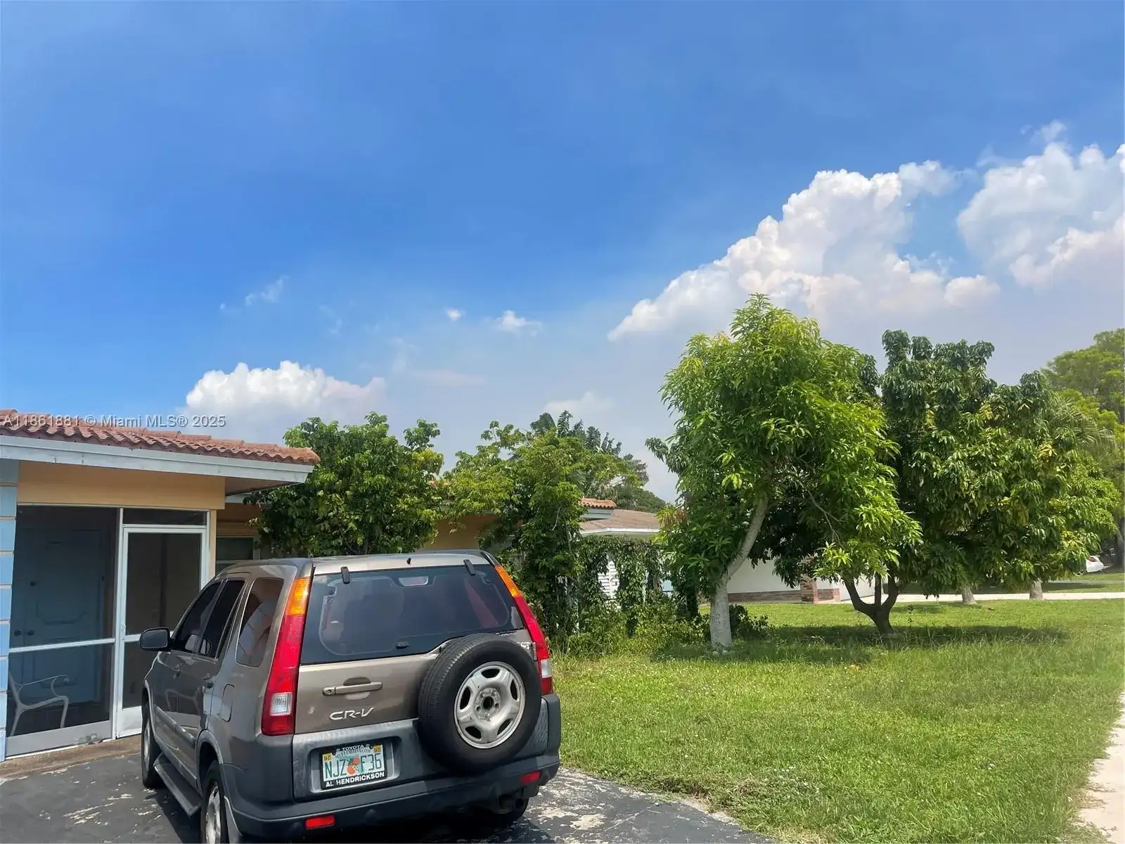 8203 NW 73rd Ter, Tamarac FL 33321 photo 3