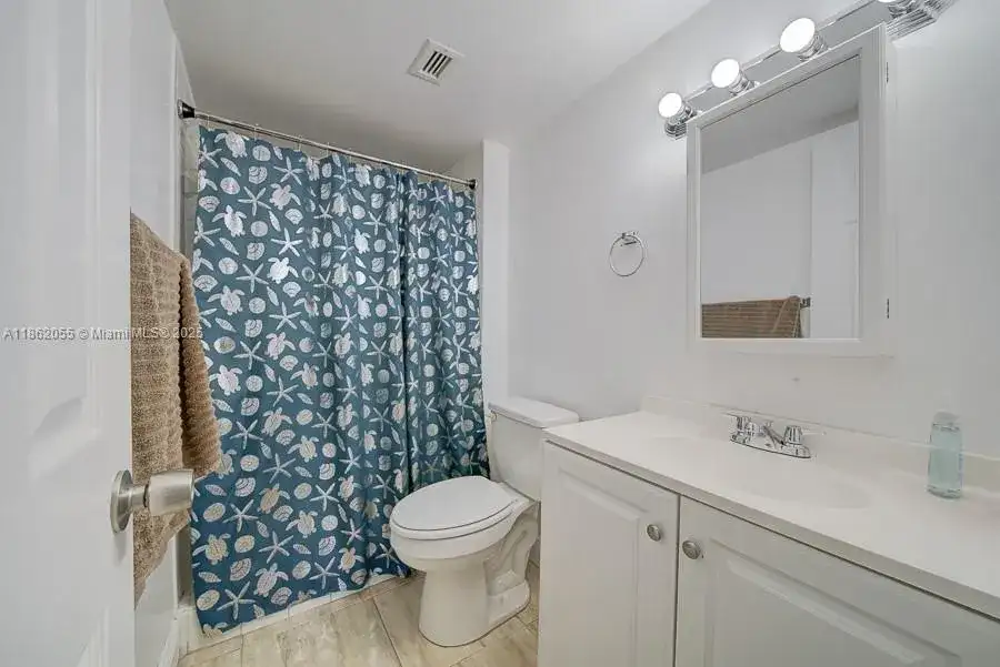 498 NW 165th St Rd # 206, Miami FL 33169 photo 4