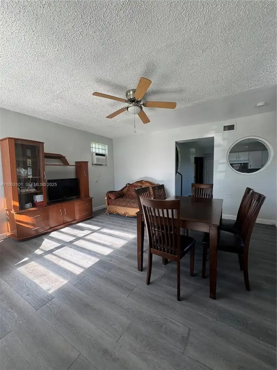 7802 NW 8th Ave # 1, Miami FL 33150 photo 3