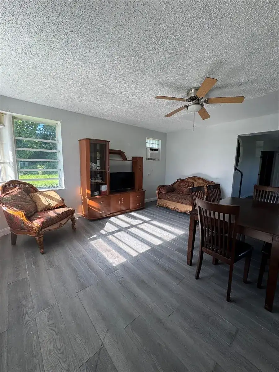 7802 NW 8th Ave # 1, Miami FL 33150 photo 4