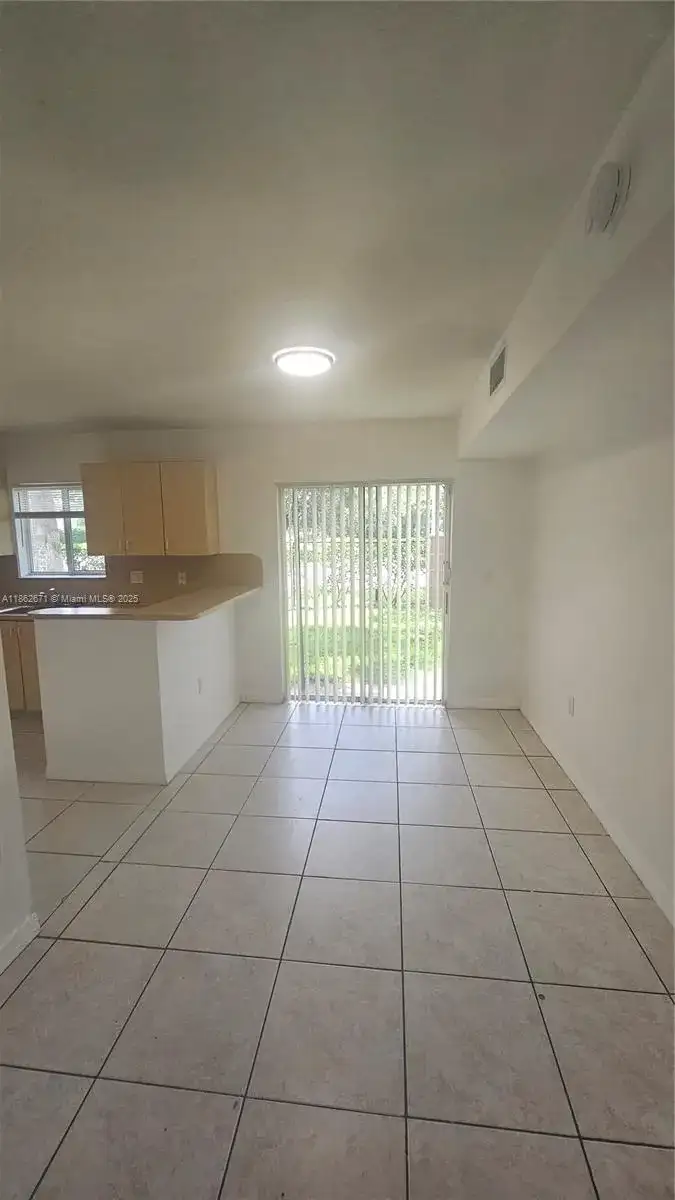 1301 SE 28th Ln # 42, Homestead FL 33035 photo 2