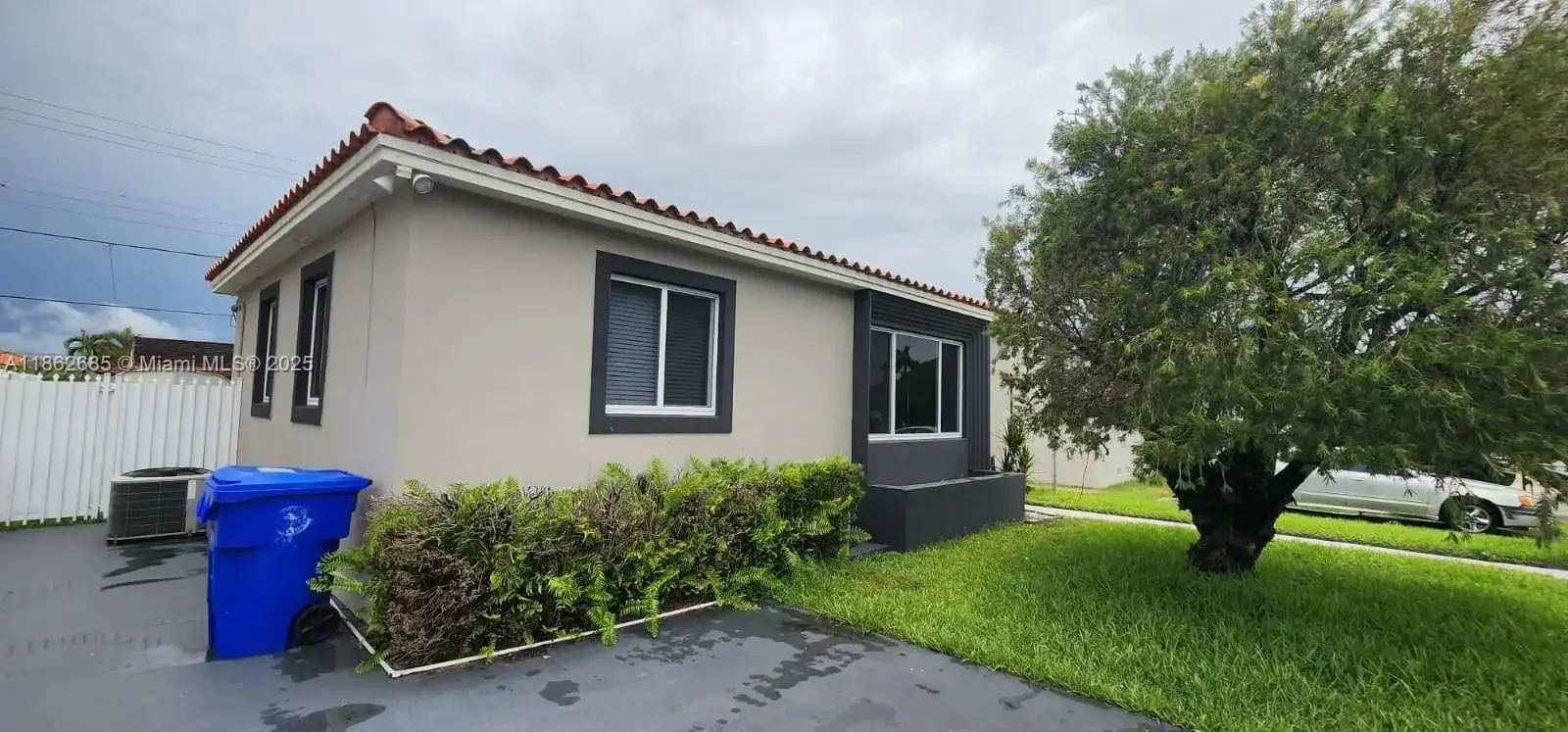 3520 NW 20th St # 2, Miami FL 33142 photo 2