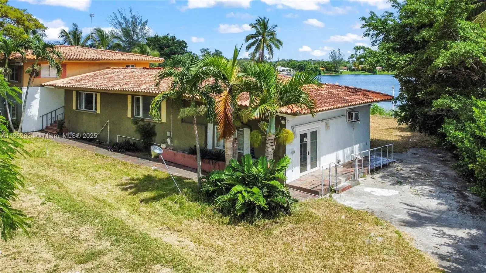 4399 SW 89th Ave, Miami FL 33165 photo 2