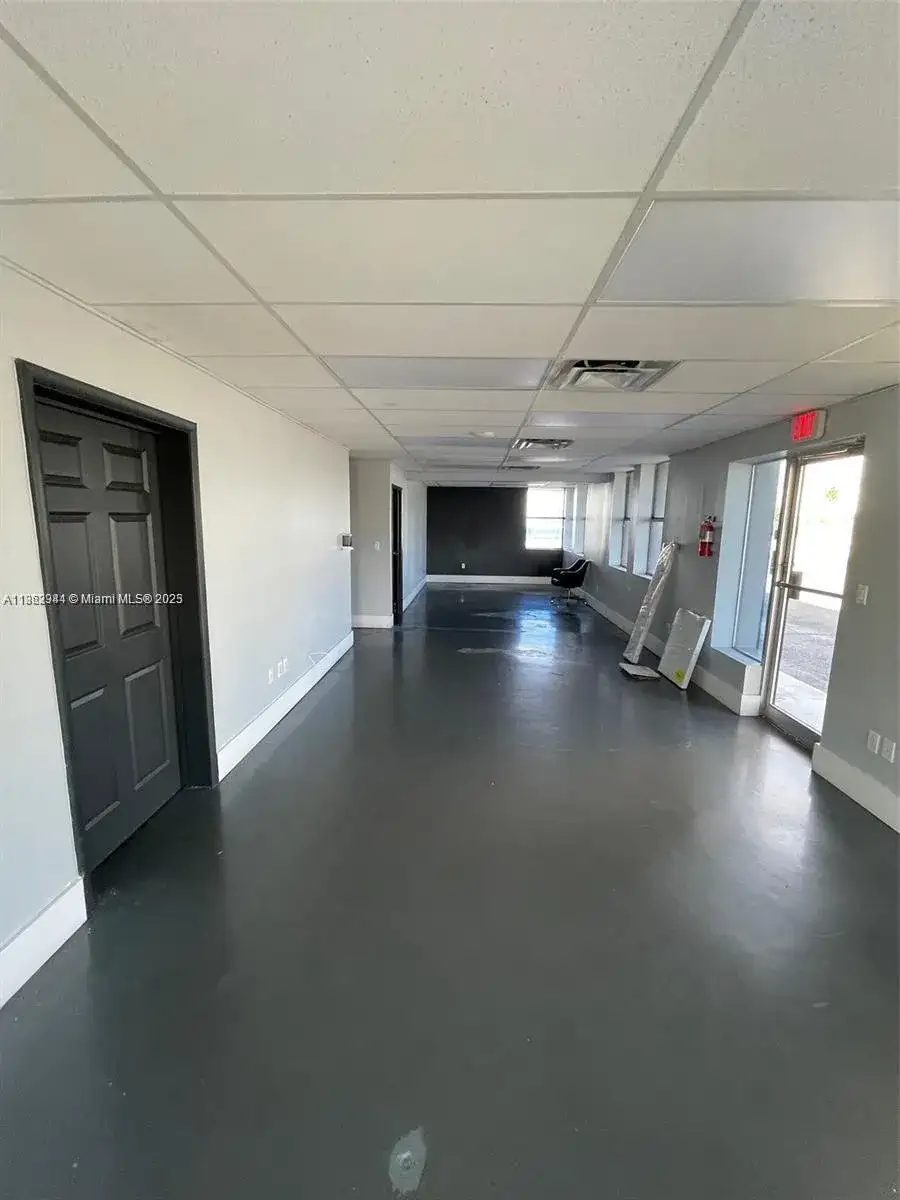 8400 NW 7th Ave, Miami FL 33150 photo 2