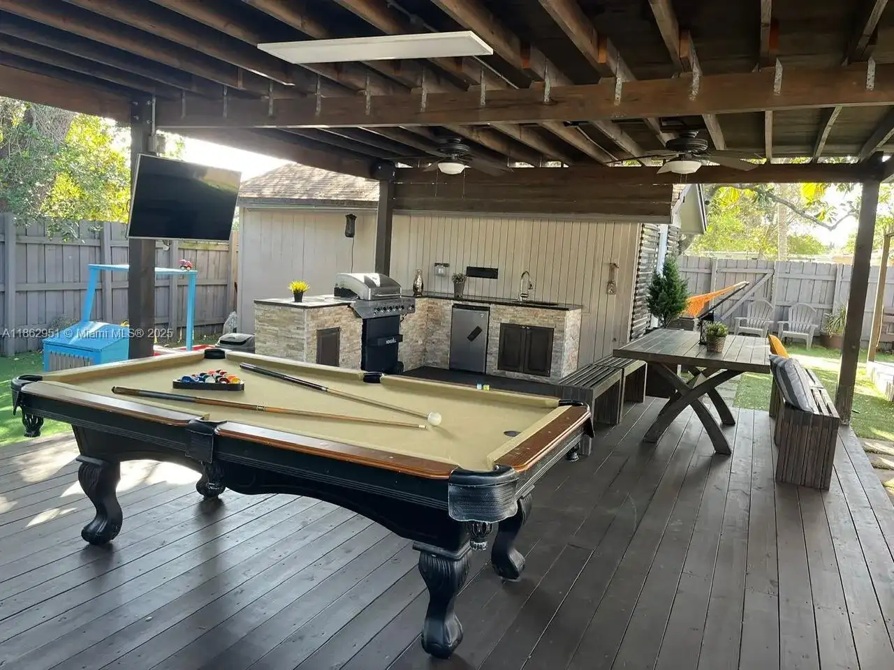 1600 NE 175th St, North Miami Beach FL 33162 photo 3