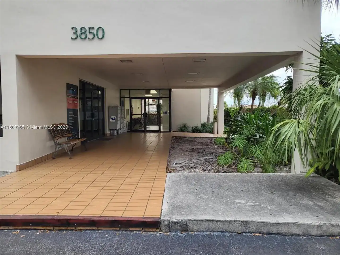 3850 SW 87th Ave # 205, Miami FL 33165 photo 2