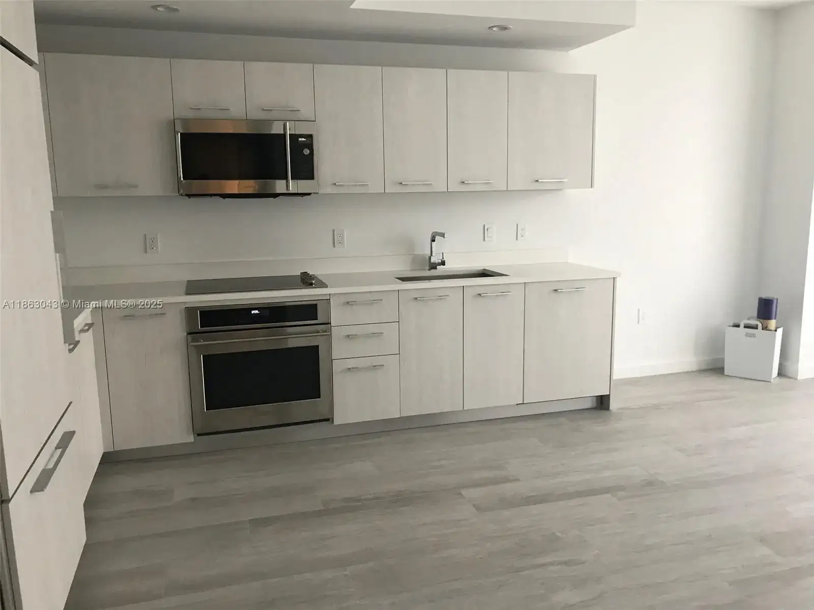 55 SW 9th St # 2807, Miami FL 33130 photo 5