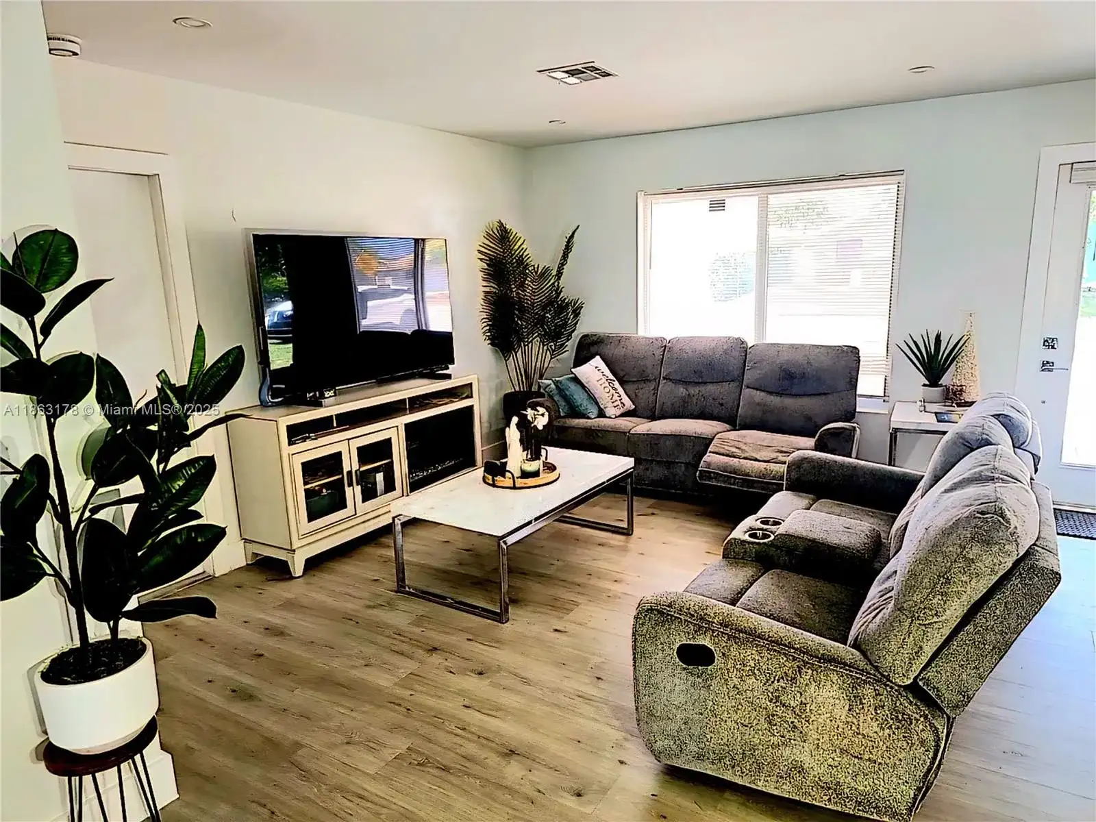 1430 NE 53rd Ct, Fort Lauderdale FL 33334 photo 5