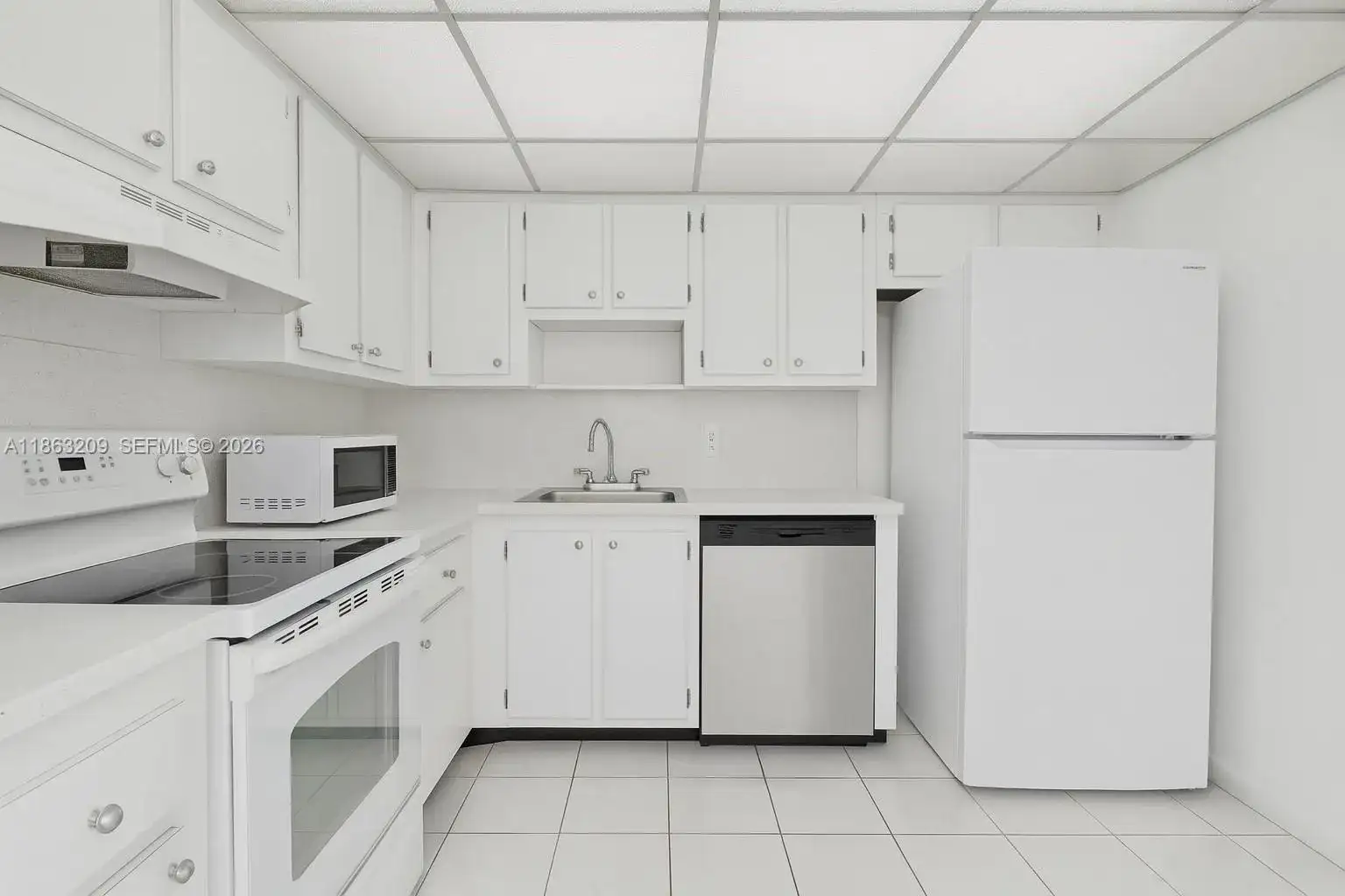 1300 NE Miami Gardens Dr # 219E, Miami FL 33179 photo 4