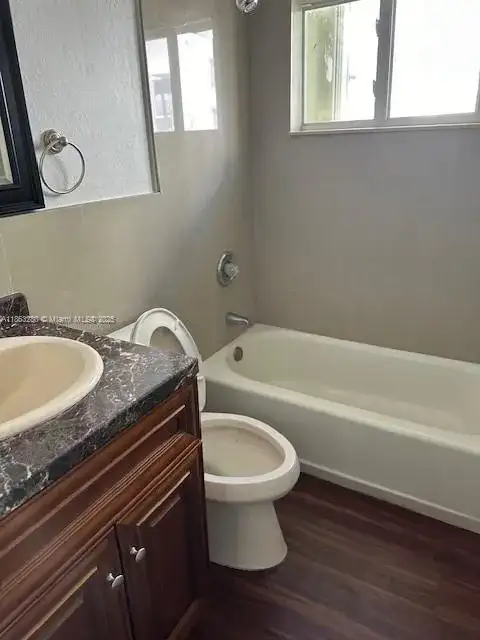 220 NW 7th Ave # 4, Miami FL 33128 photo 4