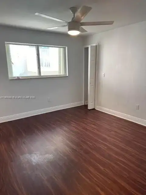 220 NW 7th Ave # 4, Miami FL 33128 photo 5