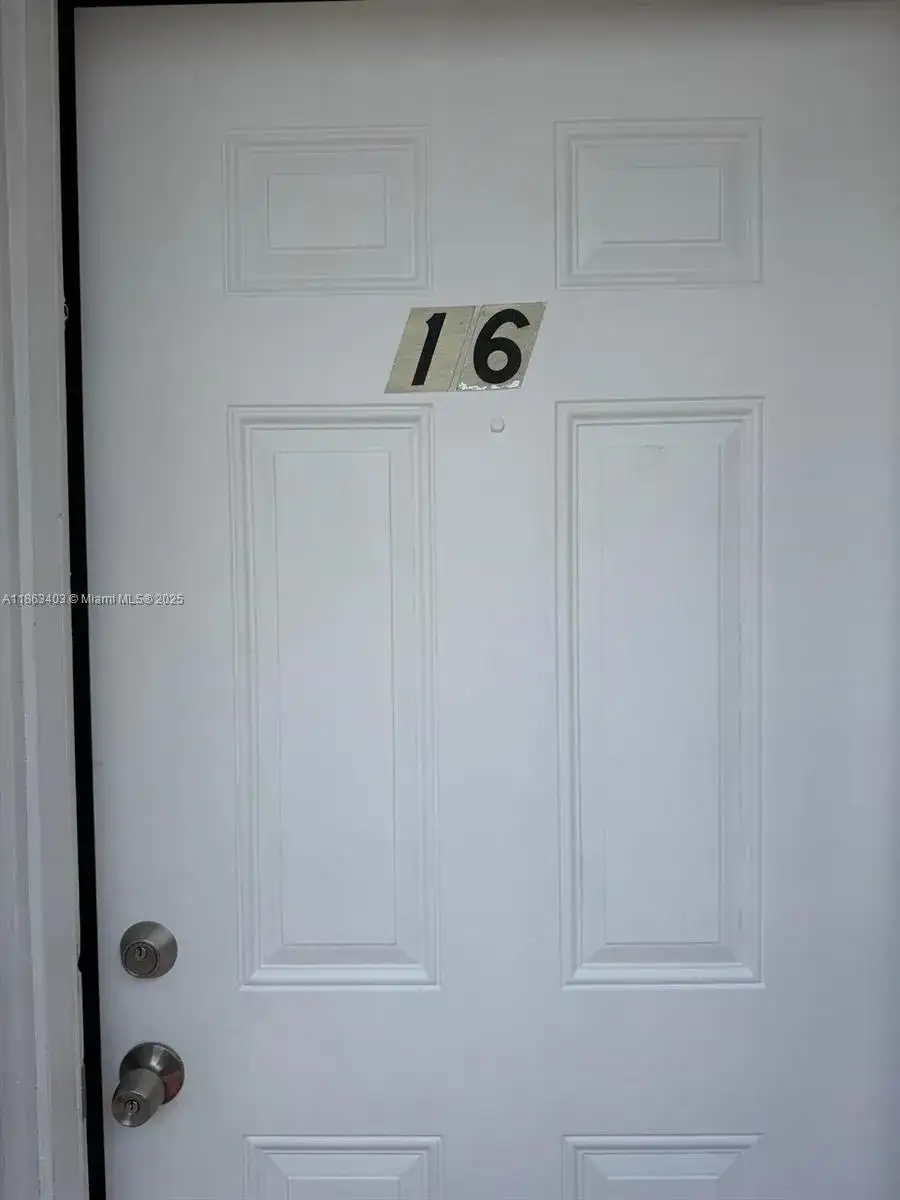 1000 W 28 St # 16, Hialeah FL 33010 photo 3