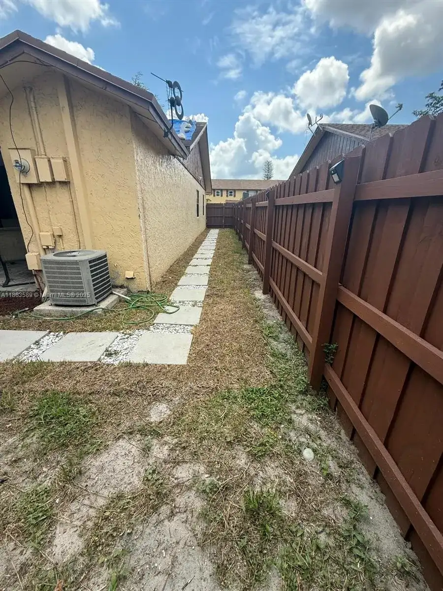 4403 NW 4th Ave # 4403, Deerfield Beach FL 33064 photo 4