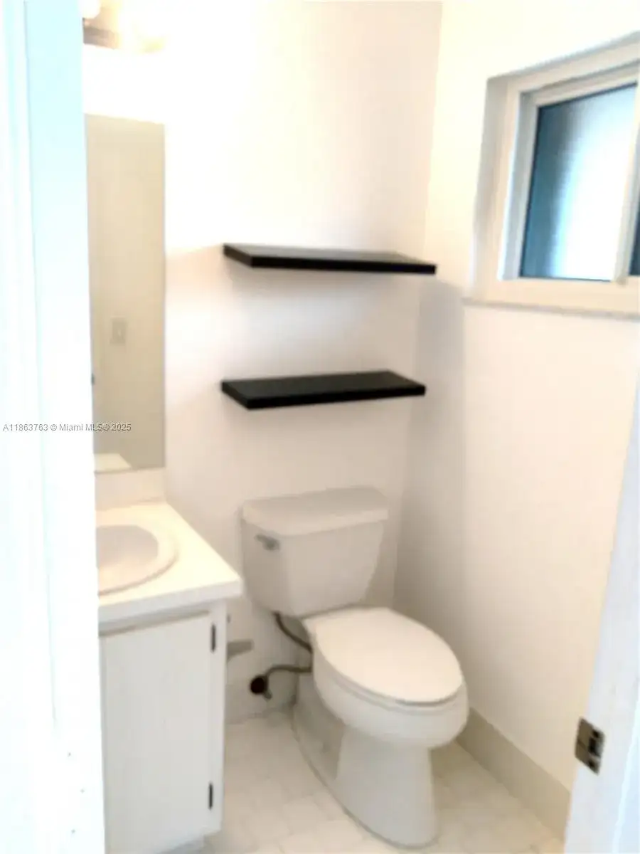 1532 Gabriel St, Hollywood FL 33020 photo 2